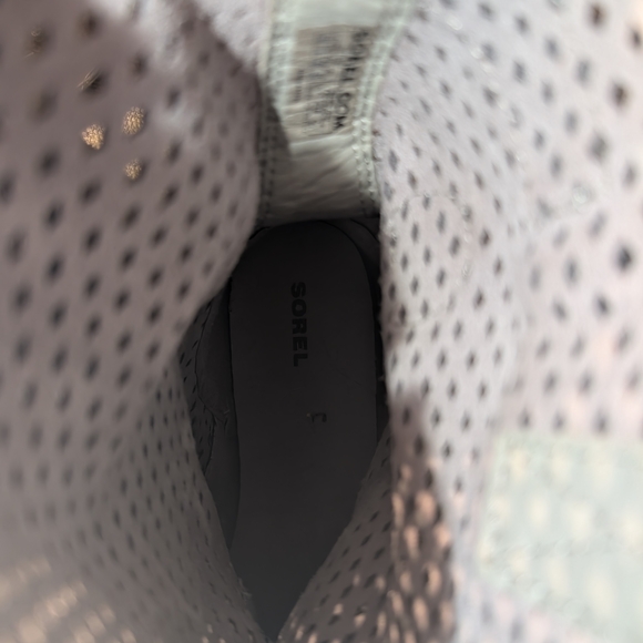 Sorel Brown and Gray Boots - Picture 12 of 14